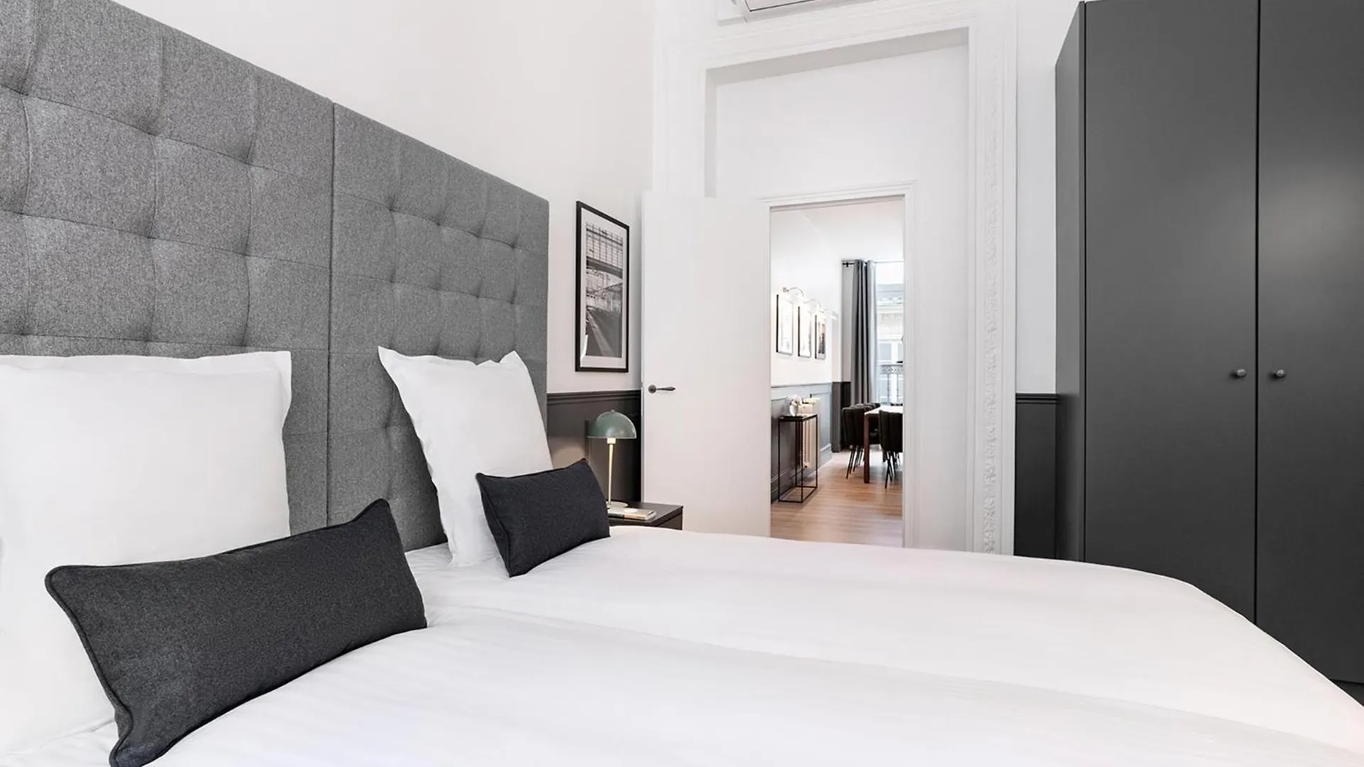 Livinparis Luxury Ac 3 Bedrooms Le Louvre Ii アパート *