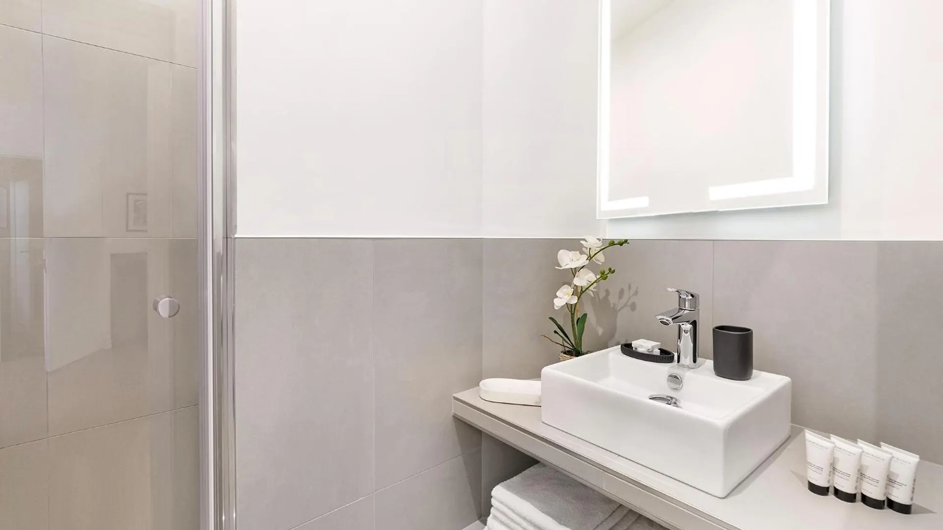 アパート Livinparis Luxury Ac 3 Bedrooms Le Louvre Ii パリ